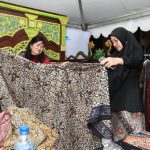 Pemkab Banyuwangi dan OJK Dorong Literasi Keuangan Masyarakat Lewat Batik Festival IMG-20251018-WA0044